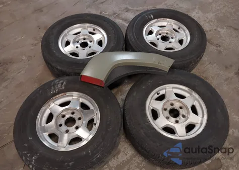 2009 Hummer H3 Suv Alpha from USA, damaged, VIN 5GTEN13L498159145